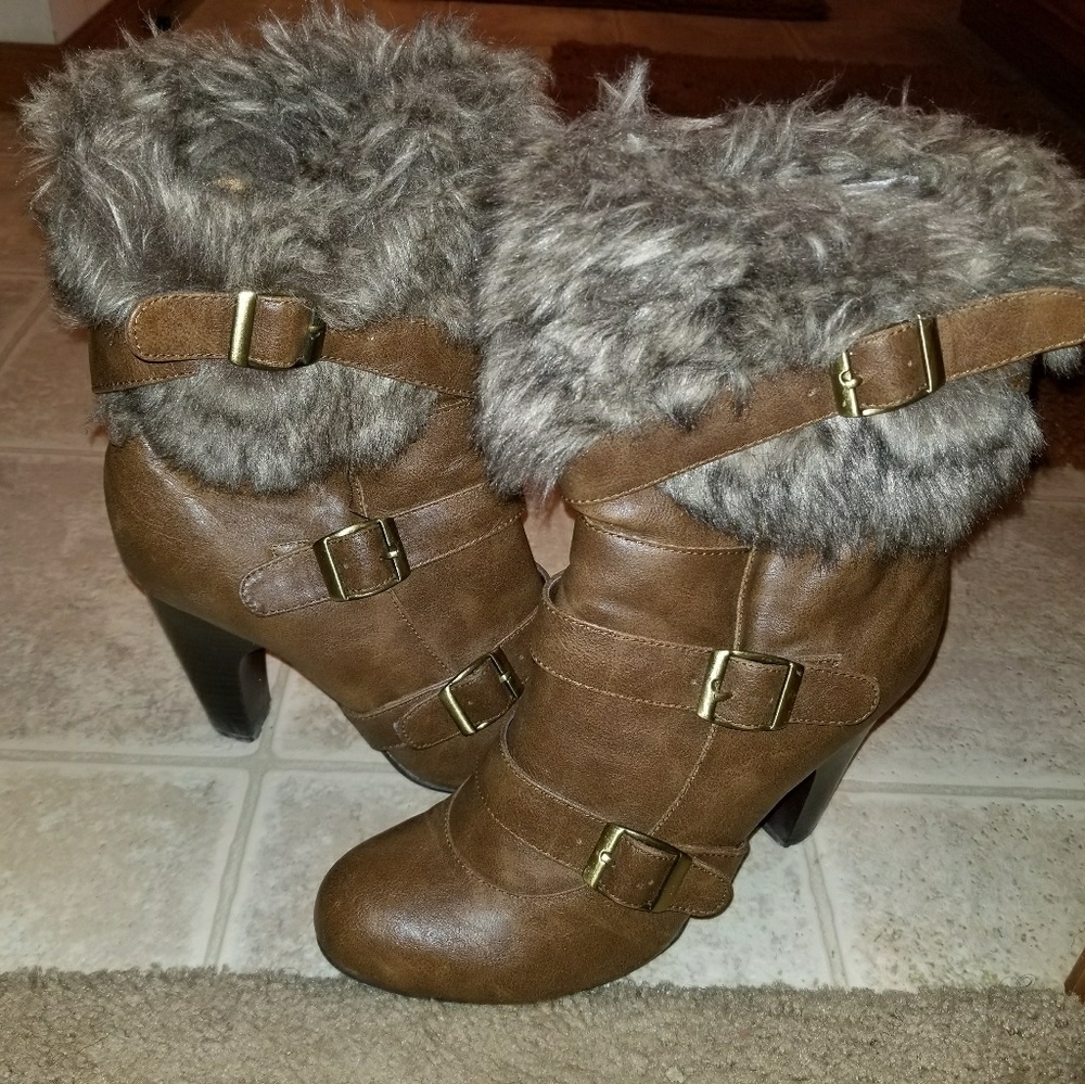 Charlotte Russe Brown Boot w/Fur